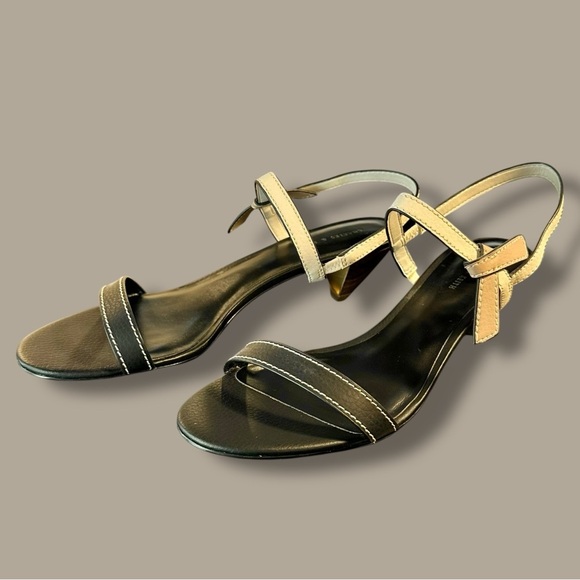 NWOT Charles & Keith Black & White Colorblock Bow-Detail Wooden Cone Heels Sz 11 - Picture 9 of 16